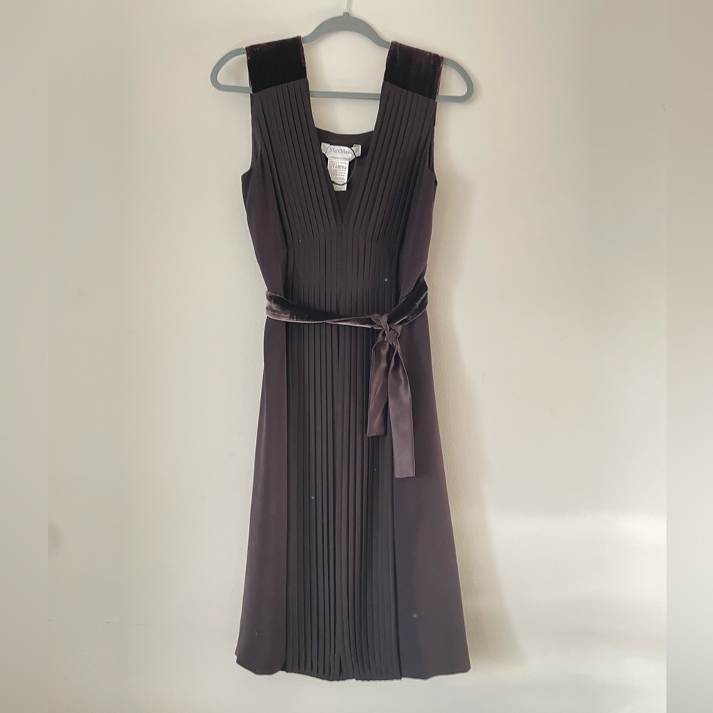 Max Mara Espresso Brown Pleated Fit and Flare Dress Velvet Sash Tie Midi 40 8